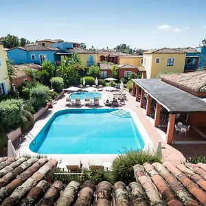 Borgo Degli Ulivi 3*, Àrbatax Italië