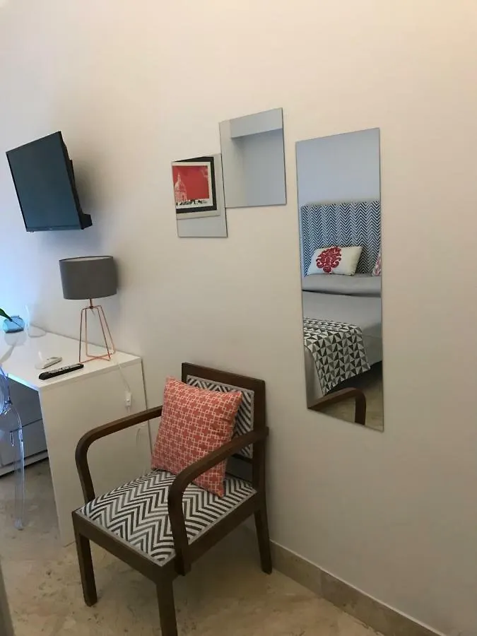 Bed & Breakfast B&B Questa Casa Non E'Un Albergo Palermo