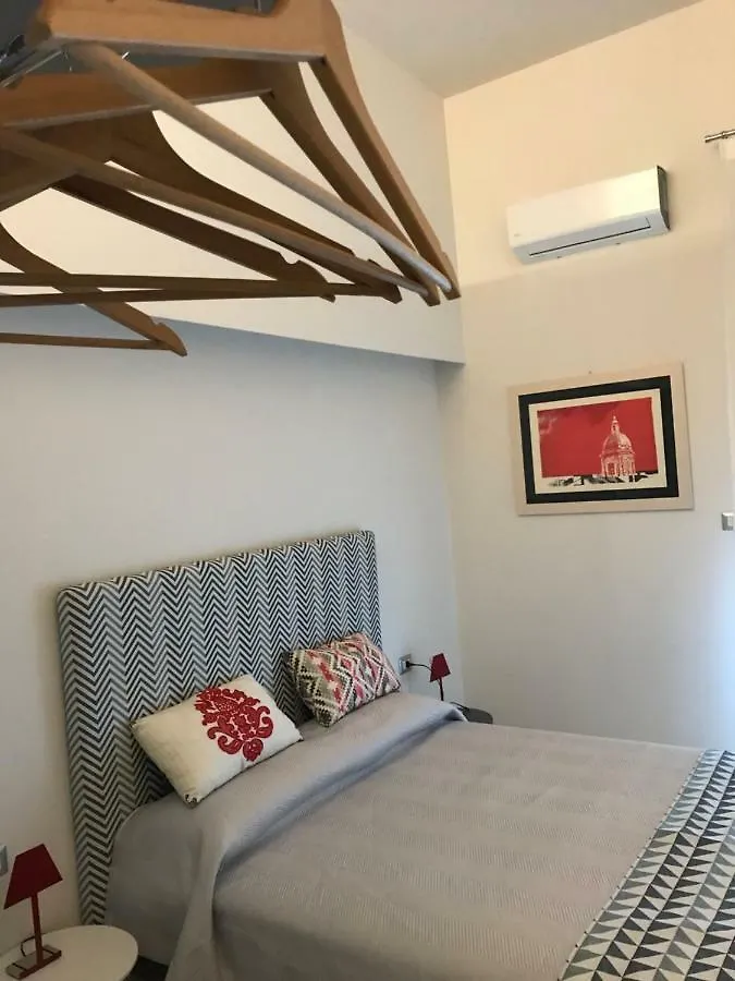 *** Bed & Breakfast B&B Questa Casa Non E'Un Albergo Palermo Italy