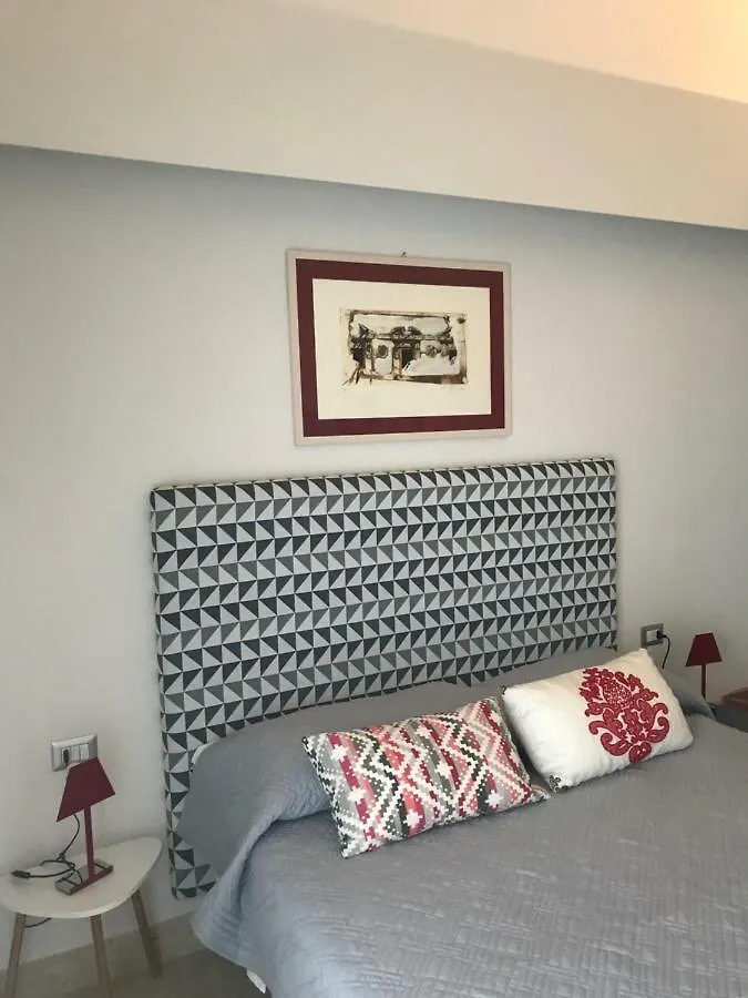 B&B Questa Casa Non E'Un Albergo Palermo Italy